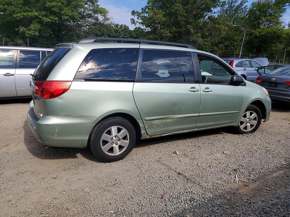 Zdjęcie 3 z aukcji – 2010 TOYOTA SIENNA z VIN 5TDKK4CC9AS342173