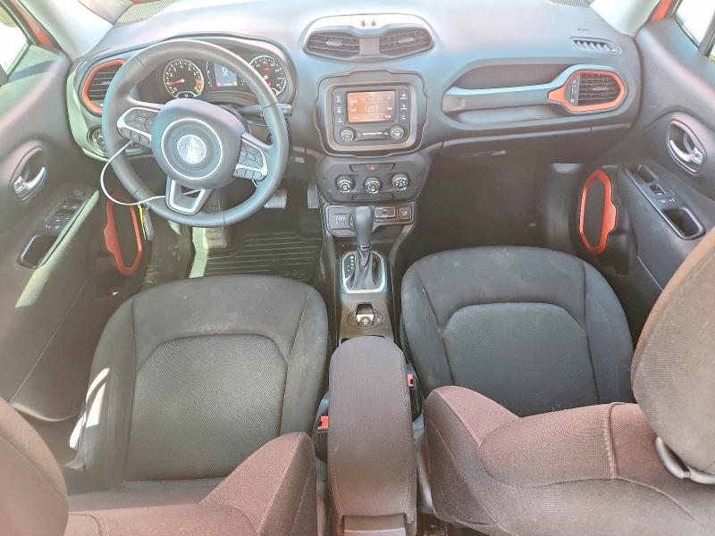 Photo 8 from auction – 2018 JEEP RENEGADE with VIN ZACCJBAB0JPH93205