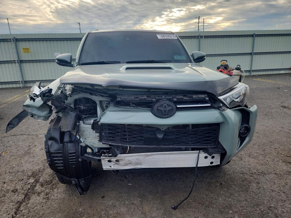 Photo 5 from auction – 2023 TOYOTA 4RUNNER with VIN JTERU5JR2P6172491