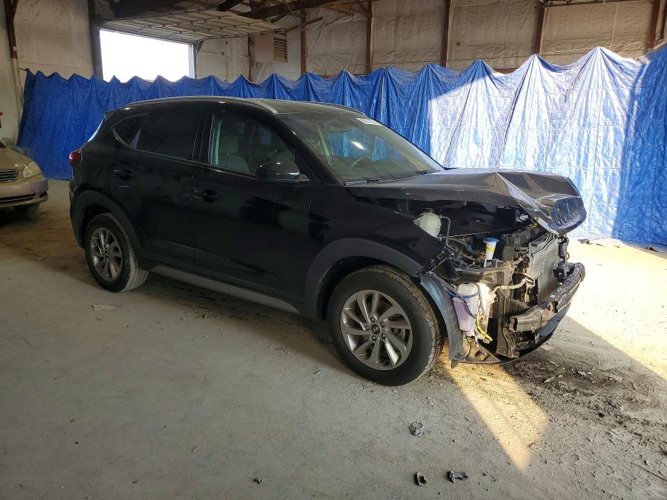 Photo 4 from auction – 2017 HYUNDAI TUCSON with VIN KM8J3CA42HU503141