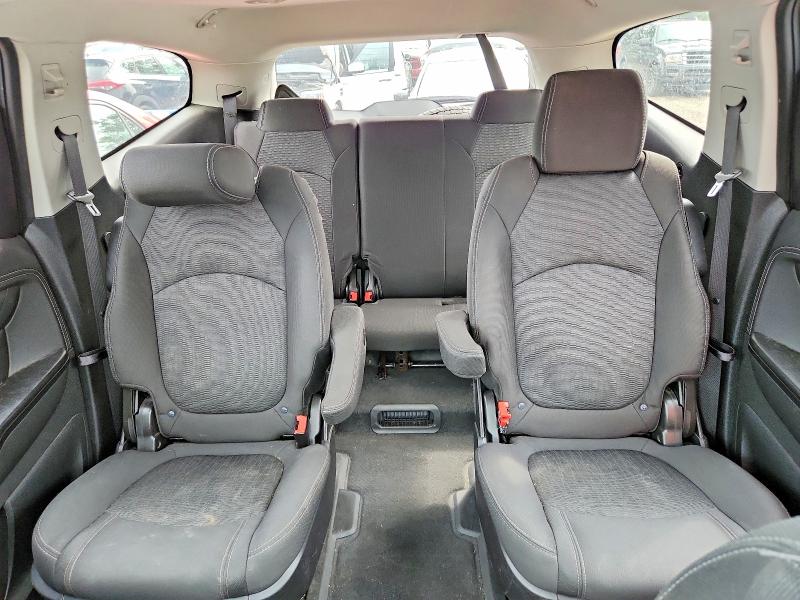 Photo 10 from auction – 2017 CHEVROLET TRAVERSE with VIN 1GNKVGKD2HJ332585