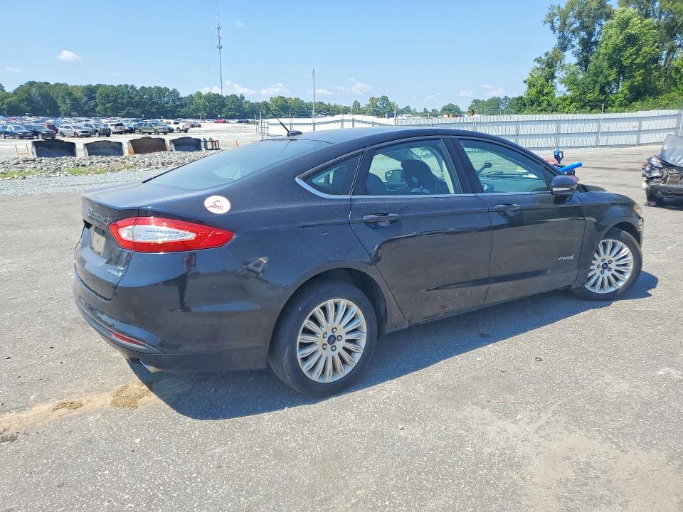 Photo 3 from auction – 2014 FORD FUSION with VIN 3FA6P0LUXER266062