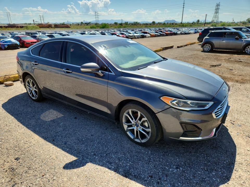 Photo 4 from auction – 2019 FORD FUSION with VIN 3FA6P0CD3KR117049