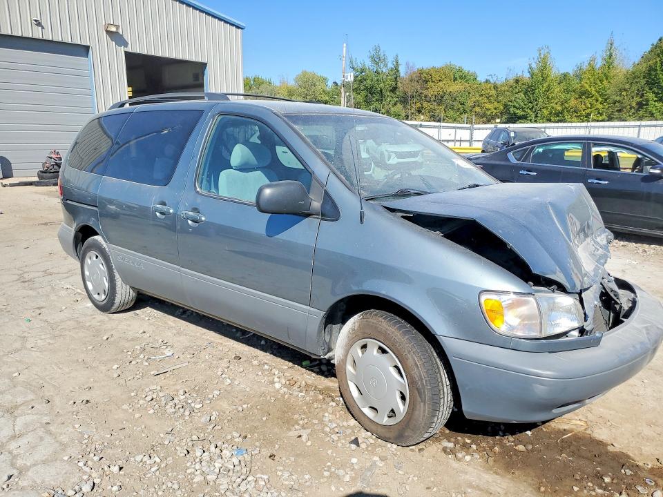 Photo 4 from auction – 2000 TOYOTA SIENNA with VIN 4T3ZF13C2YU282960