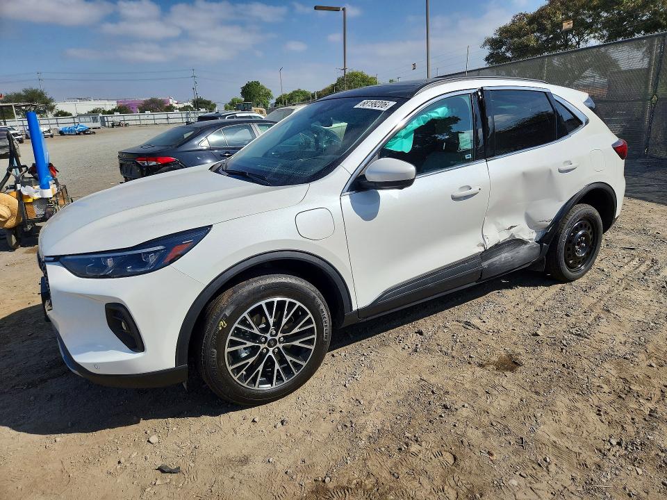 Снимка 1 от търг – 2025 FORD ESCAPE с VIN 1FMCU0E11SUA69533