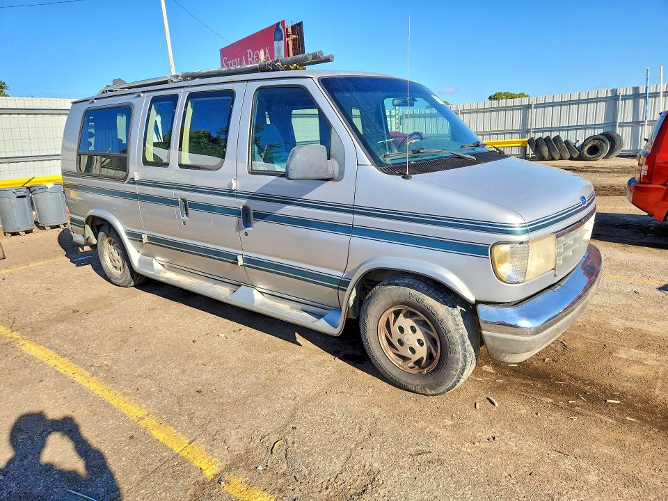 Photo 4 from auction – 1993 FORD ECONOLINE with VIN 1FDEE14N0PHA63030