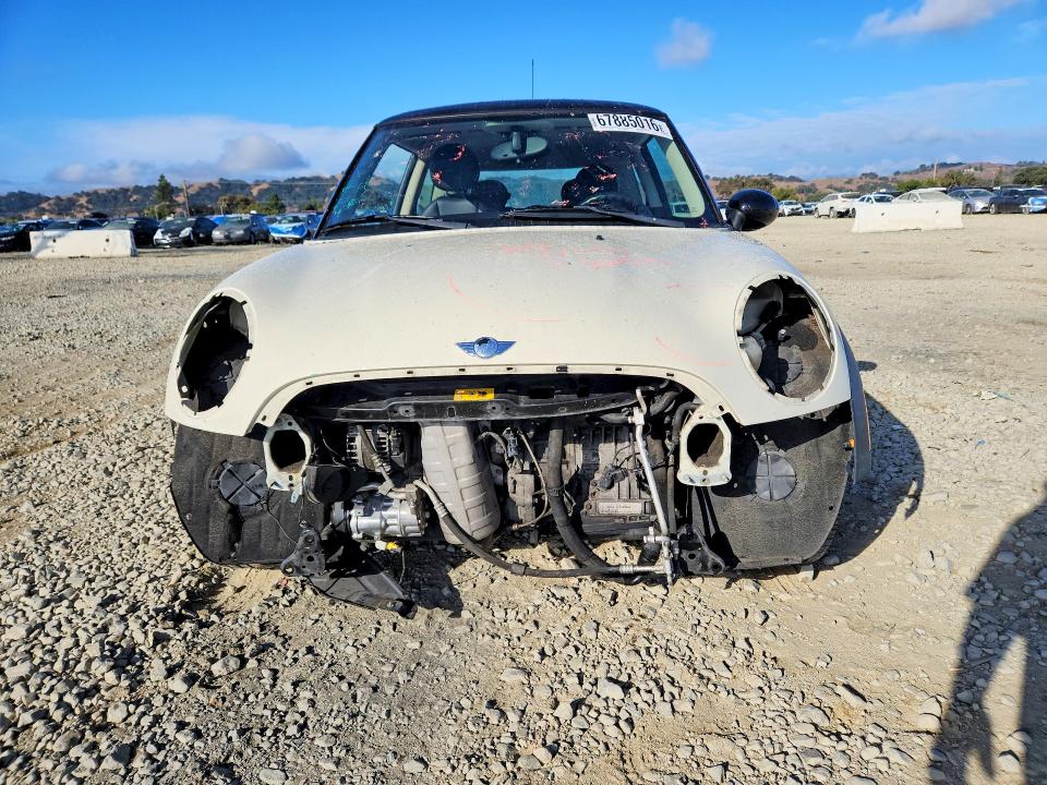 Снимка 5 от търг – 2012 MINI COOPER с VIN WMWSU3C58CT258689