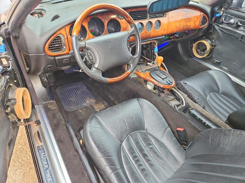 Photo 8 from auction – 1998 JAGUAR XK8 with VIN SAJGX2249WC022917