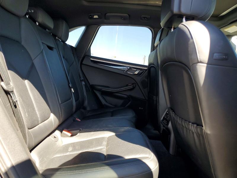 Photo 11 from auction – 2017 PORSCHE MACAN with VIN WP1AB2A58HLB12266
