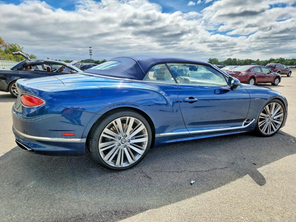 Foto 3 de la subasta – 2022 BENTLEY CONTINENTAL con VIN SCBDT4ZG8NC093911