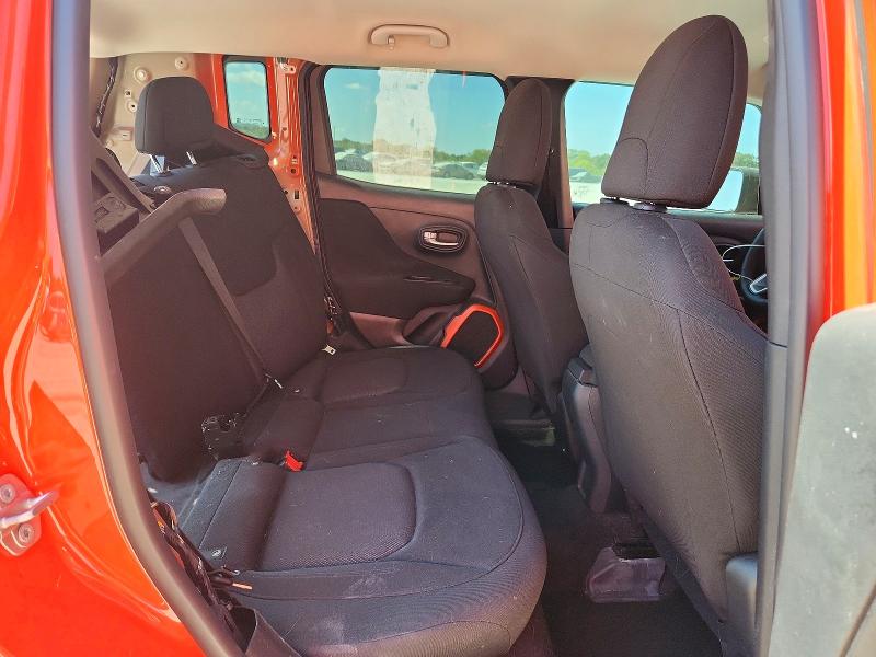 Photo 11 from auction – 2018 JEEP RENEGADE with VIN ZACCJBAB0JPH93205