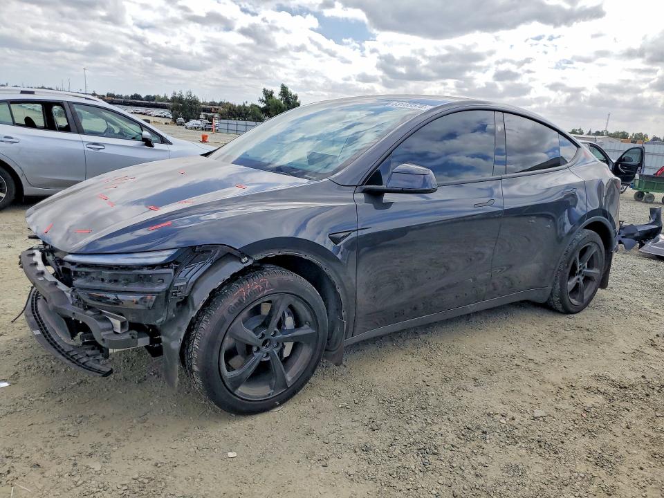 TESLA MODEL Y 2026 с VIN 7SAYGDED7TF456300 - Снимка от търг