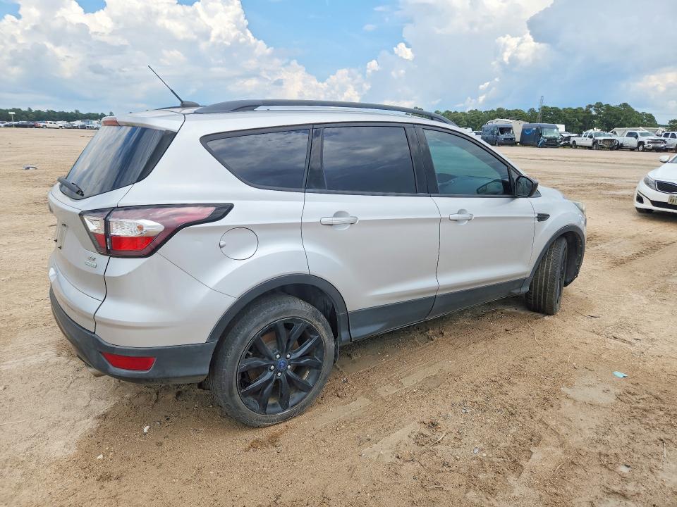 Foto 3 de la subasta – 2018 FORD ESCAPE con VIN 1FMCU0GD6JUB11247