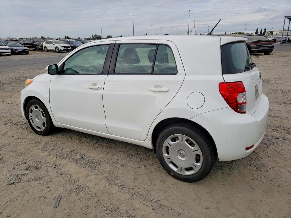 Zdjęcie 2 z aukcji – 2010 SCION XD z VIN JTKKU4B48AJ055403