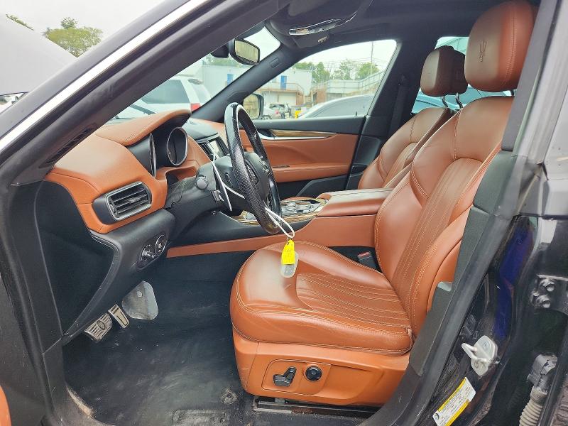 Photo 7 from auction – 2017 MASERATI LEVANTE with VIN ZN661YUS8HX241307
