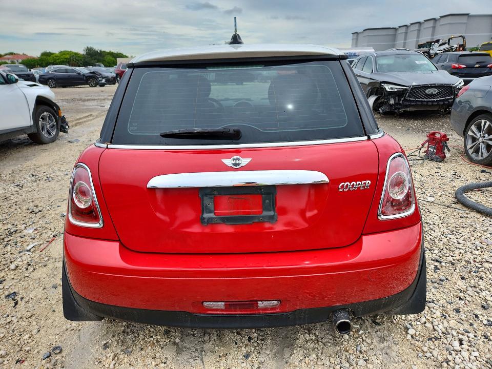 Photo 6 from auction – 2013 MINI COOPER with VIN WMWSU3C56DT683765