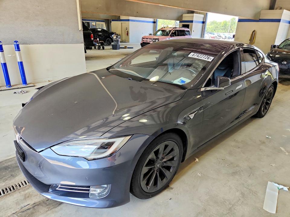 Снимка 1 от търг – 2018 TESLA MODEL S с VIN 5YJSA1E28JF247288
