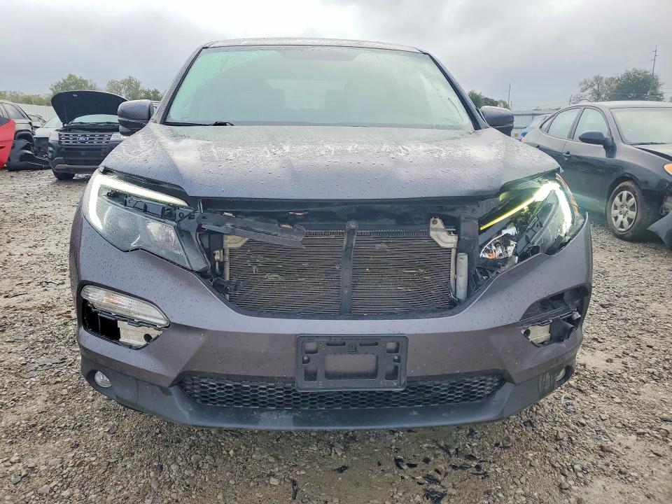 Снимка 5 от търг – 2017 HONDA PILOT с VIN 5FNYF6H58HB021695