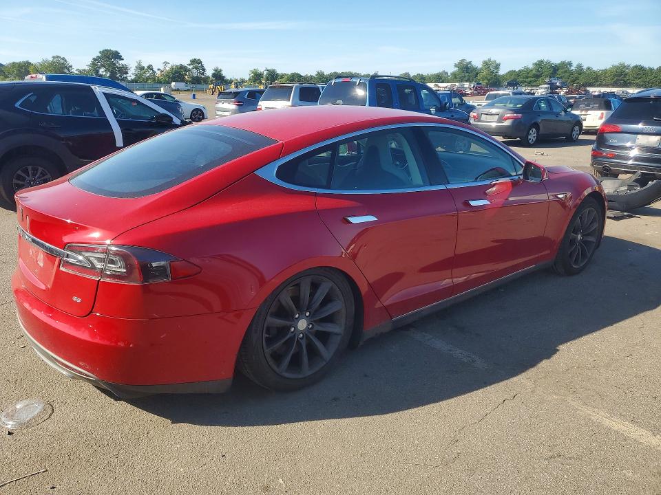 Photo 3 from auction – 2013 TESLA MODEL S with VIN 5YJSA1CN5DFP08366