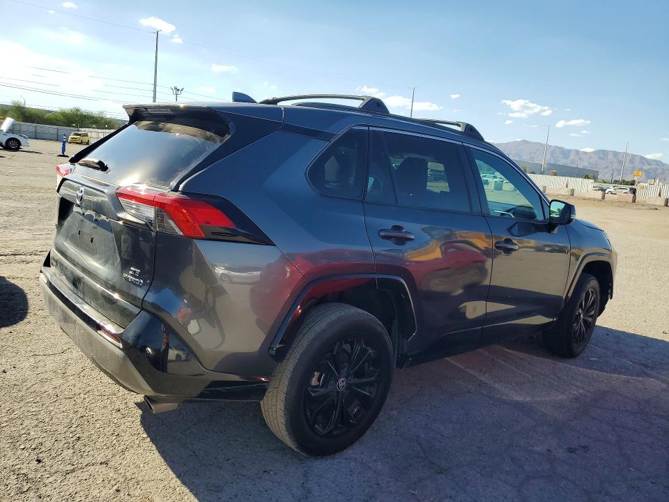 Photo 3 from auction – 2022 TOYOTA RAV4 with VIN 4T3T6RFVXNU065671