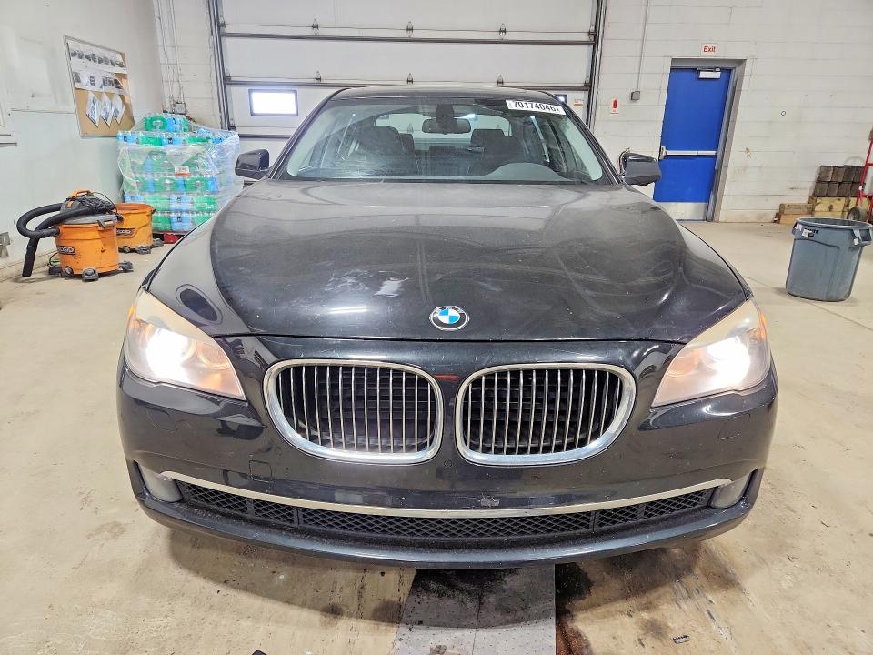 Photo 5 from auction – 2011 BMW 750 with VIN WBAKC8C51BC433489