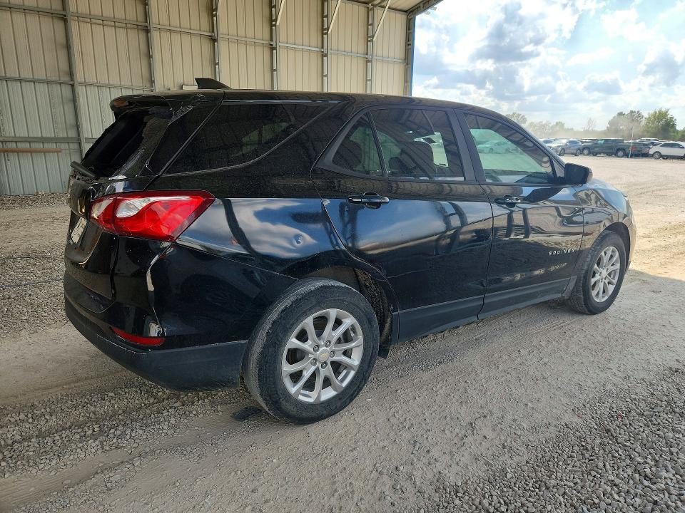 Photo 3 from auction – 2021 CHEVROLET EQUINOX with VIN 2GNAXHEV2M6144012