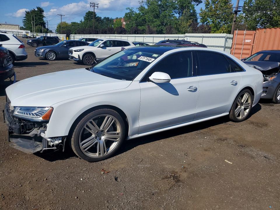 2016 AUDI A8