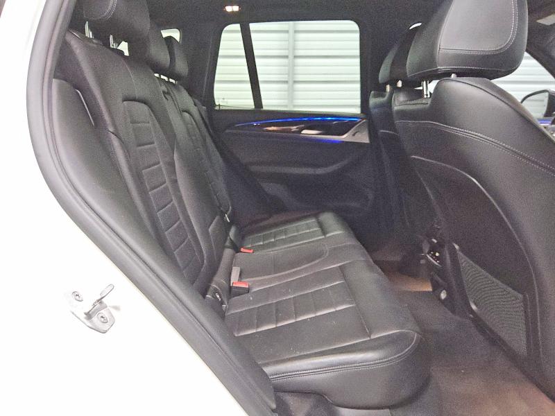 Photo 10 from auction – 2019 BMW X3 with VIN 5UXTR7C50KLF33312
