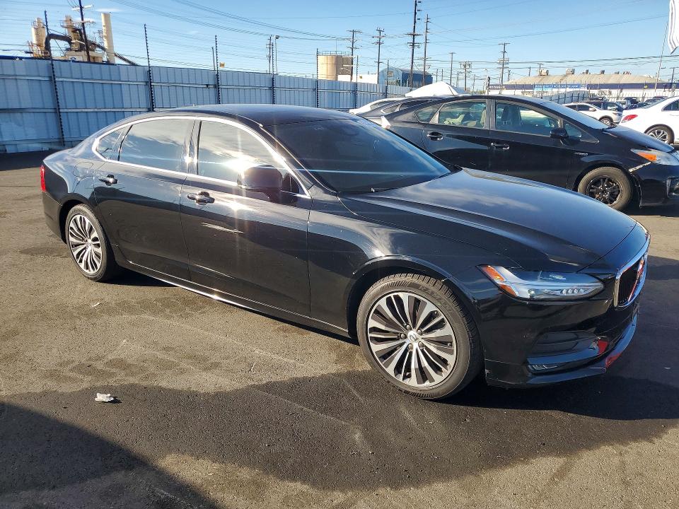 Photo 4 from auction – 2020 VOLVO S90 with VIN LVYA22MK6LP175444