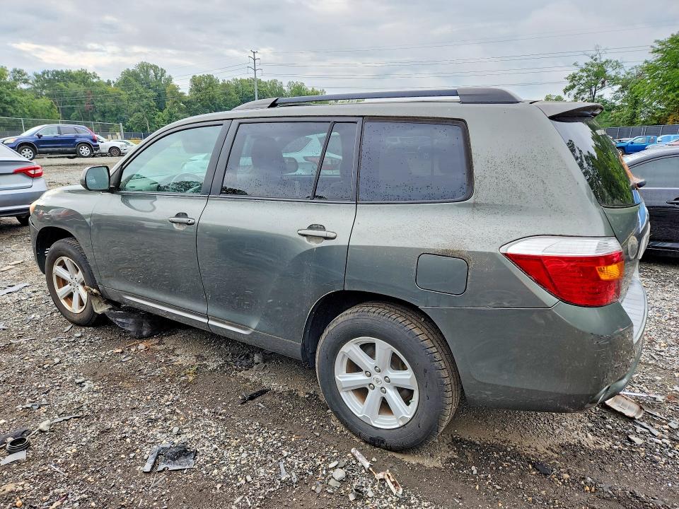 Photo 2 from auction – 2010 TOYOTA HIGHLANDER with VIN 5TDBK3EH2AS034197