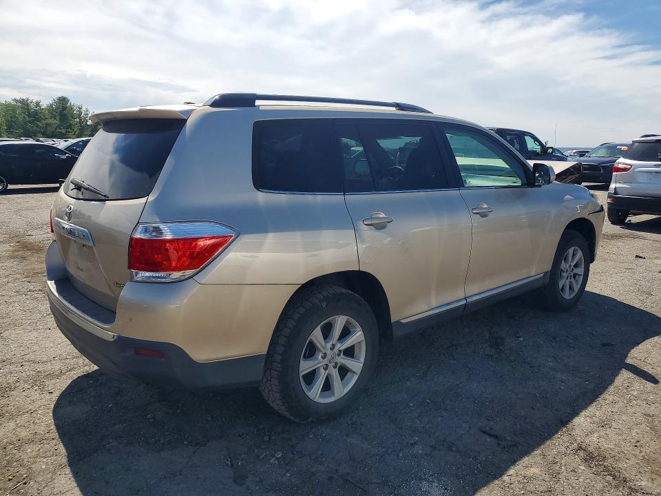 Zdjęcie 3 z aukcji – 2013 TOYOTA HIGHLANDER z VIN 5TDBK3EH1DS222200