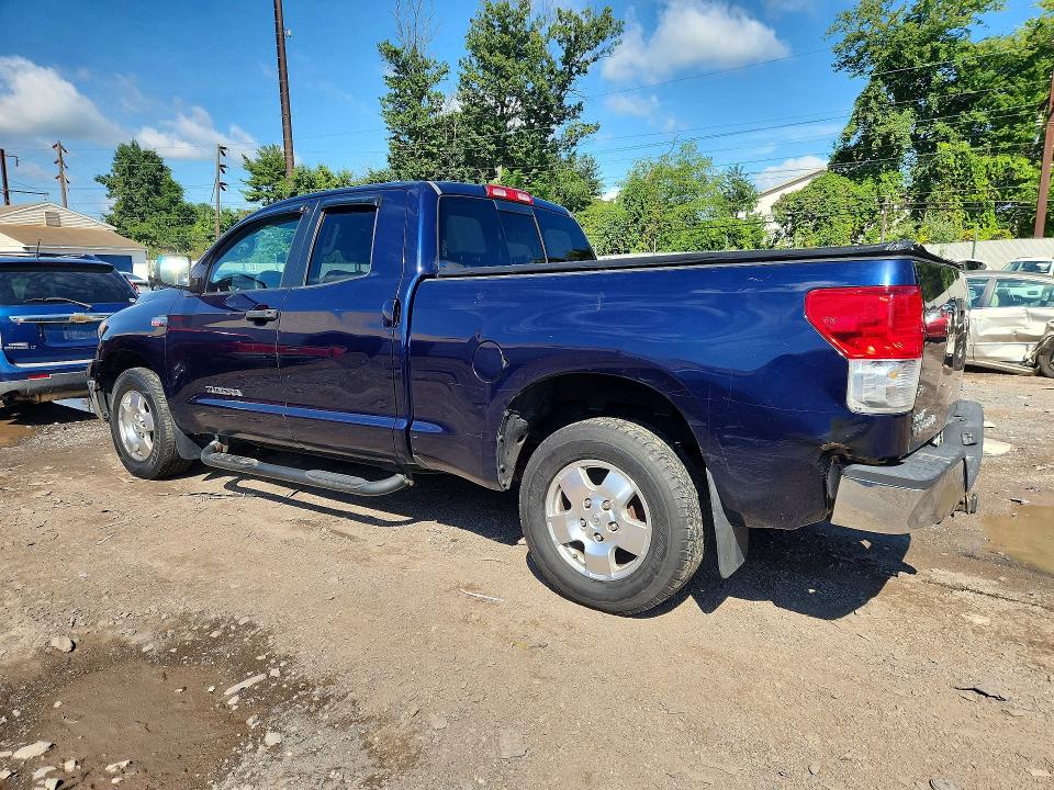 Photo 2 from auction – 2010 TOYOTA TUNDRA with VIN 5TFUY5F17AX113458