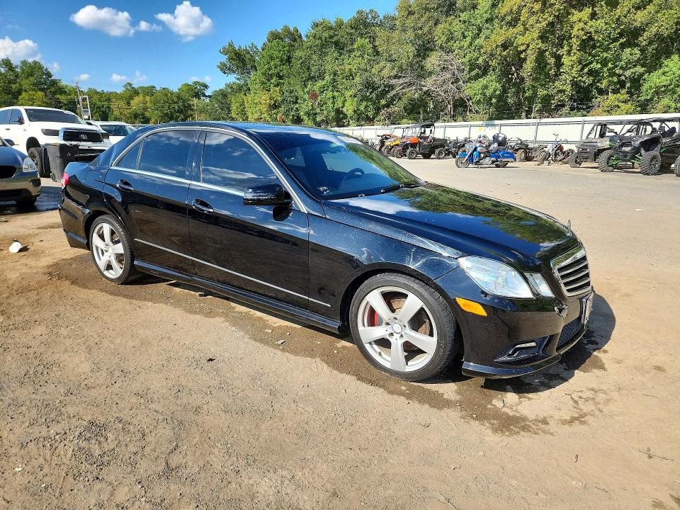 Photo 4 from auction – 2011 MERCEDES-BENZ E with VIN WDDHF5GB1BA516795