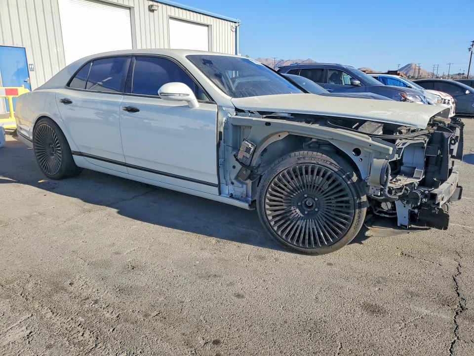 Photo 4 from auction – 2018 BENTLEY MULSANNE with VIN SCBBG7ZH2JC003796