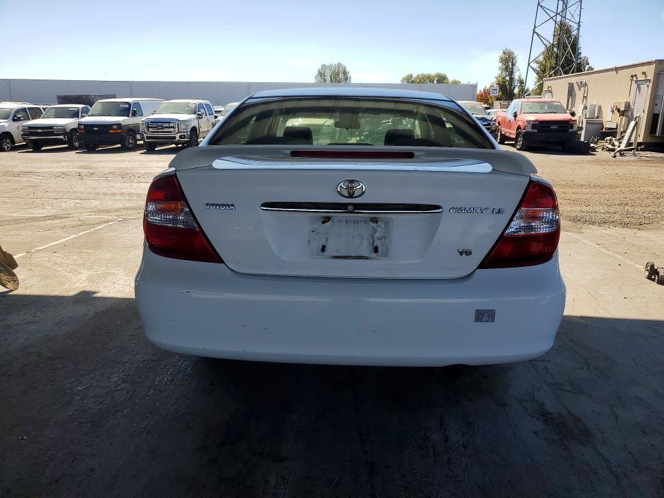 Photo 6 from auction – 2003 TOYOTA CAMRY with VIN JTDBF32K230131975