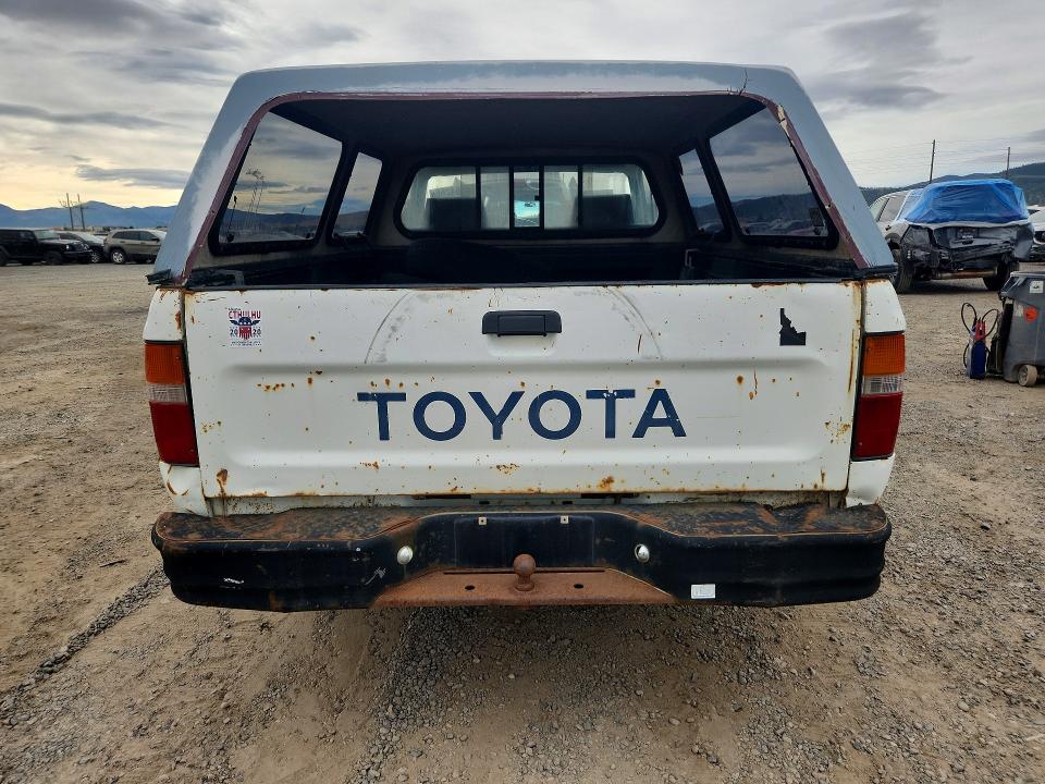 Photo 6 from auction – 1992 TOYOTA PICKUP with VIN JT4RN81A9N0098001