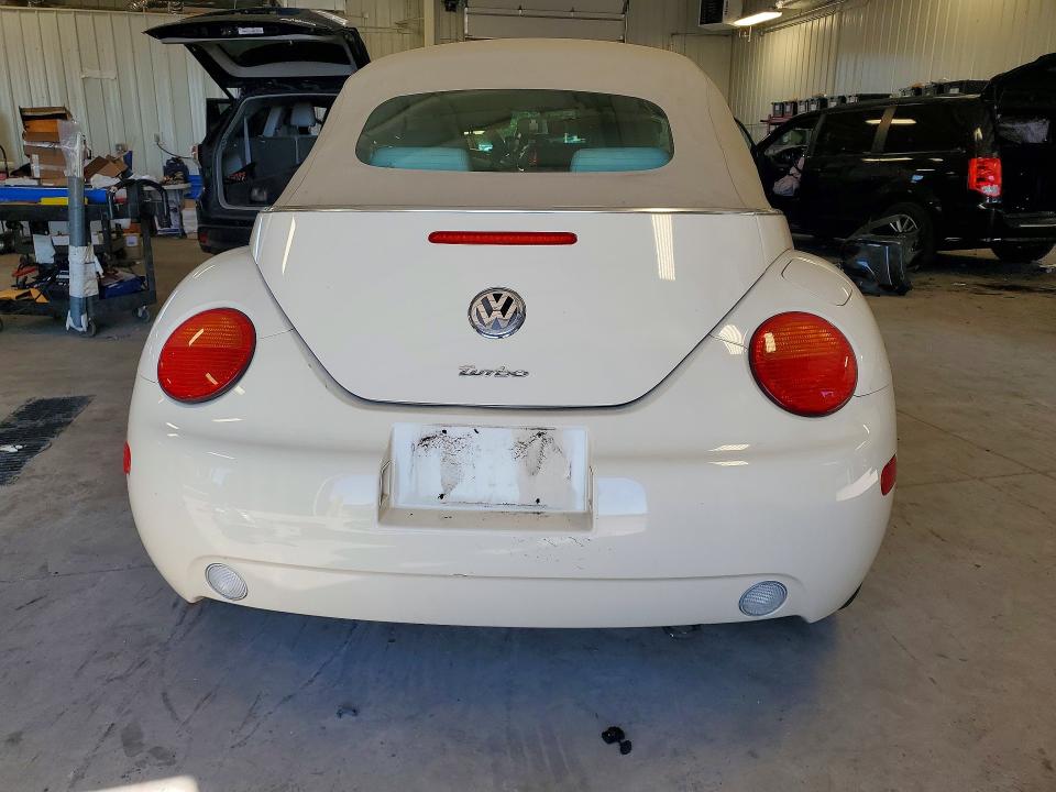 Photo 6 from auction – 2005 VOLKSWAGEN NEW BEETLE with VIN 3VWCD31Y85M306453