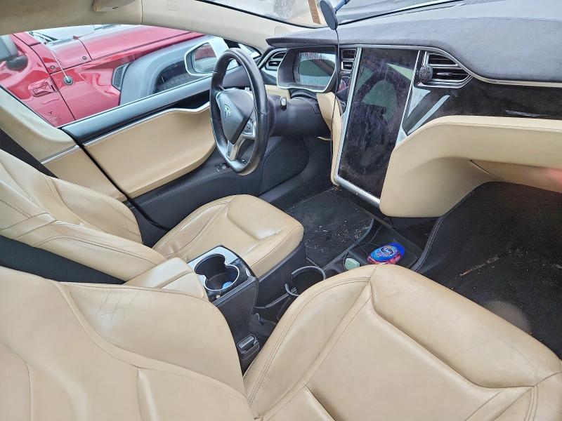 Zdjęcie 8 z aukcji – 2015 TESLA MODEL S z VIN 5YJSA1E2XFF109159