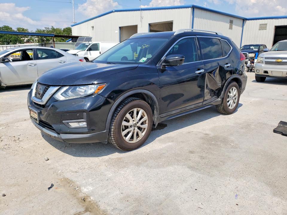 NISSAN ROGUE 2017 with VIN 5N1AT2MT6HC877674 - Photo from auction