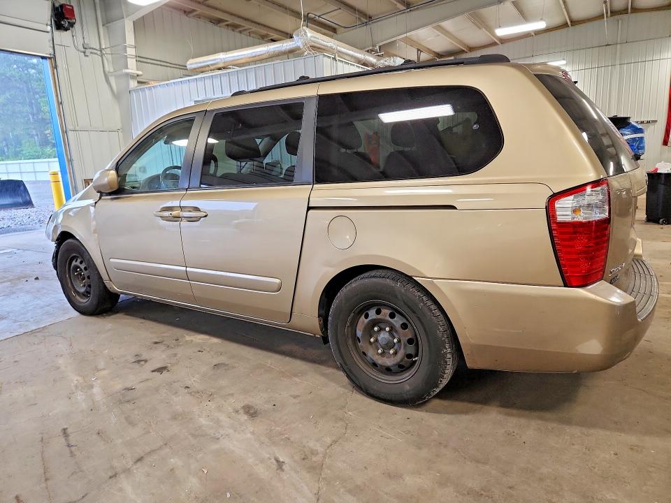 Снимка 2 от търг – 2006 KIA SEDONA с VIN KNDMB233466039872