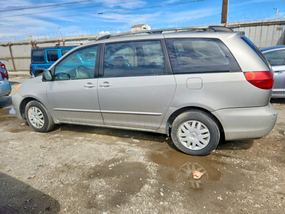 Photo 2 from auction – 2005 TOYOTA SIENNA with VIN 5TDZA23C95S318984