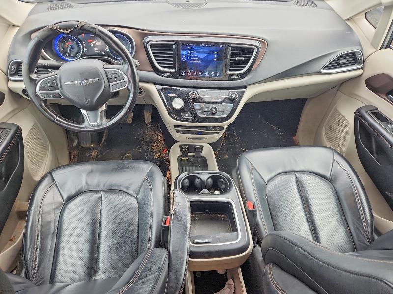 Photo 8 from auction – 2017 CHRYSLER PACIFICA with VIN 2C4RC1EG3HR508541