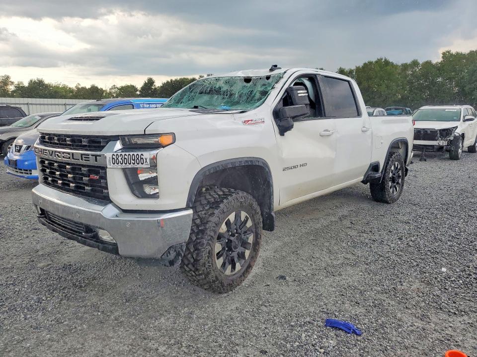 CHEVROLET SILVERADO 2021 with VIN 1GC4YNE73MF255581 - Photo from auction
