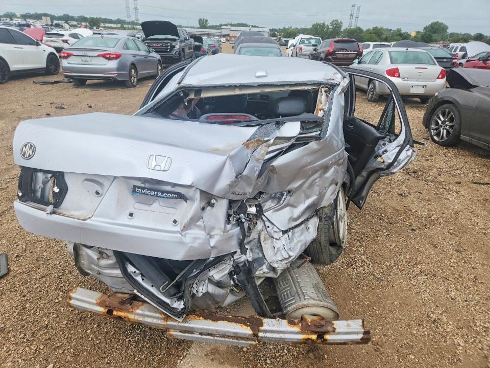 Снимка 6 от търг – 2004 HONDA ACCORD с VIN 1HGCM56854A063656