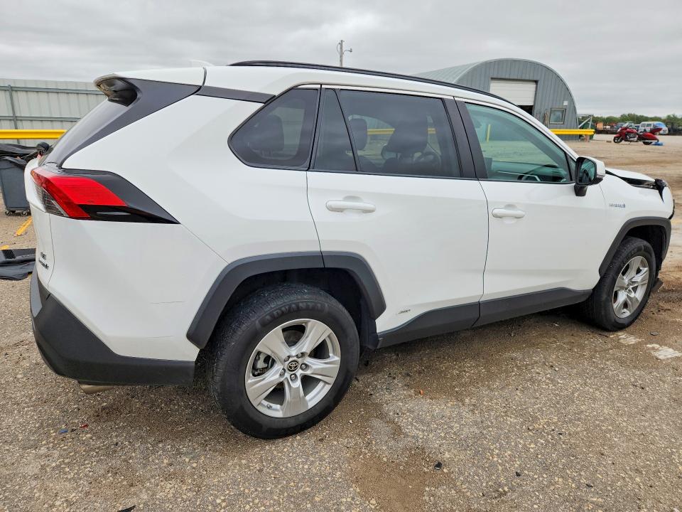 Снимка 3 от търг – 2021 TOYOTA RAV4 с VIN 2T3MWRFV5MW114830