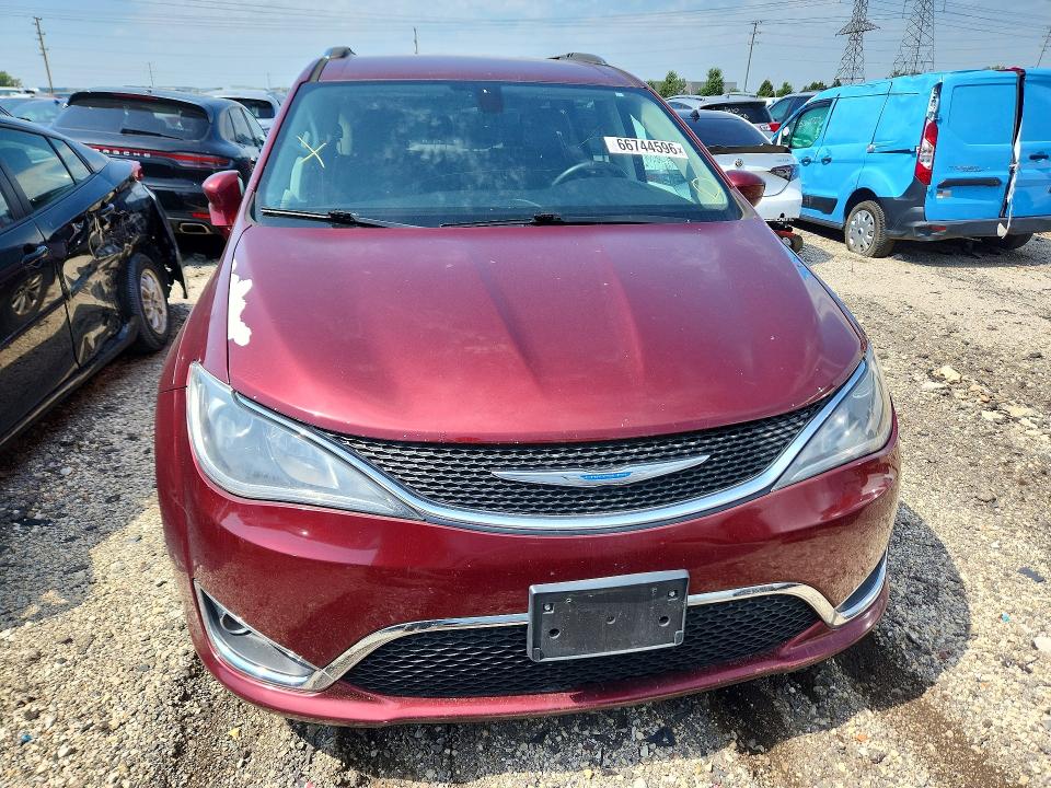 Фото 5 с аукциона – 2018 CHRYSLER PACIFICA с VIN 2C4RC1BG0JR294523