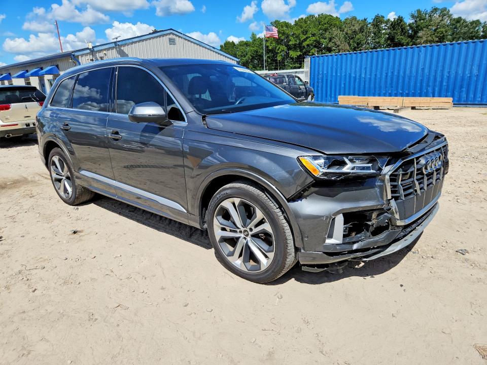 Photo 4 from auction – 2022 AUDI Q7 with VIN WA1LXBF70ND006156