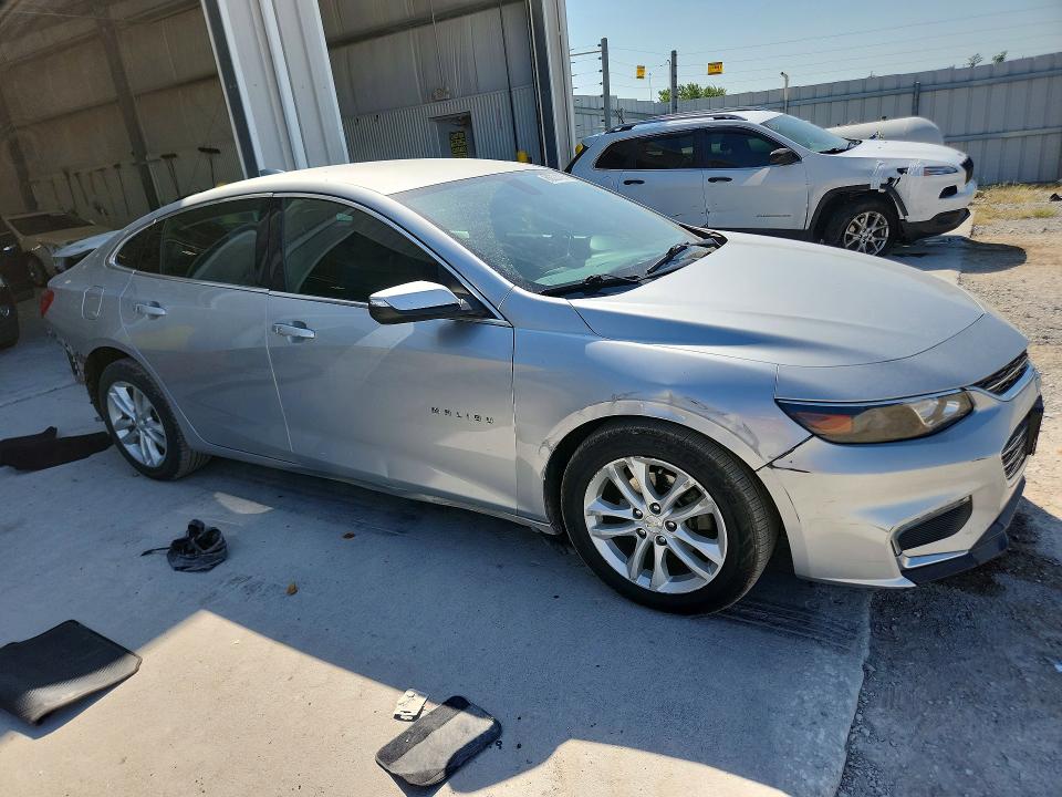 Photo 4 from auction – 2017 CHEVROLET MALIBU with VIN 1G1ZE5ST8HF289983