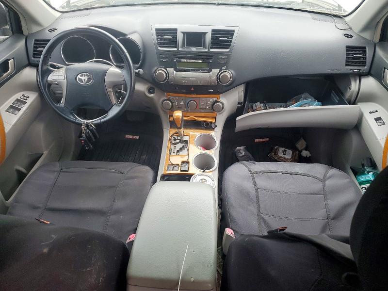 Zdjęcie 8 z aukcji – 2008 TOYOTA HIGHLANDER z VIN JTEEW41A282008647