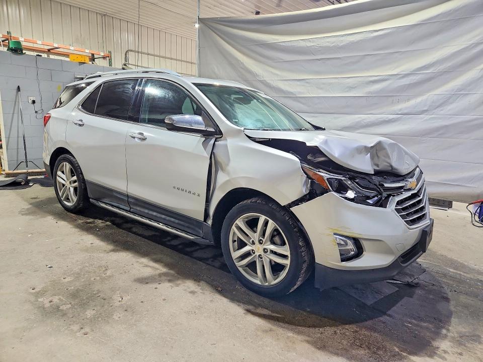 Photo 4 from auction – 2018 CHEVROLET EQUINOX with VIN 2GNAXVEV1J6242121